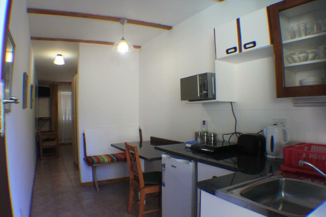 Charming In Bowl, Close Enough To The Action But Peaceful And Quiet. Guest house Cape Town