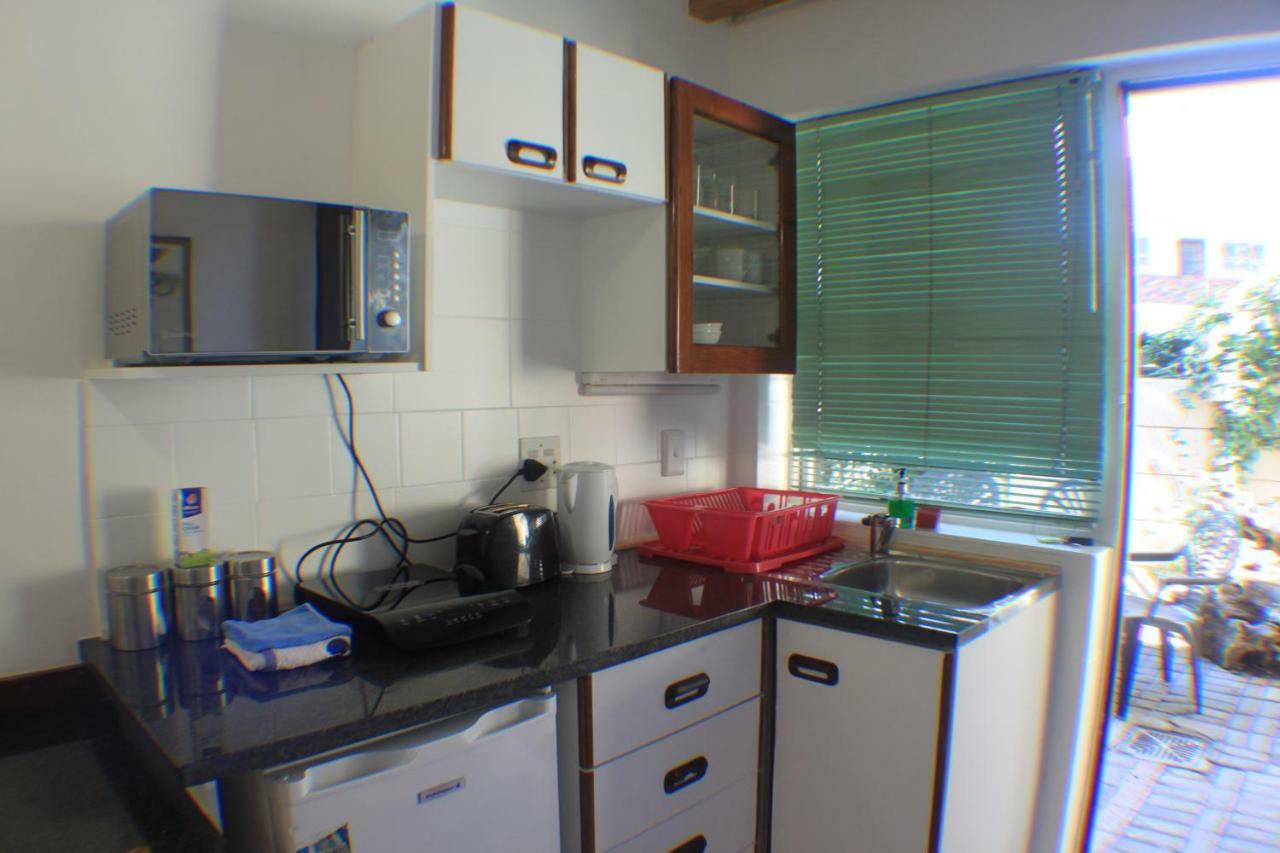 Charming In Bowl, Close Enough To The Action But Peaceful And Quiet. Guest house