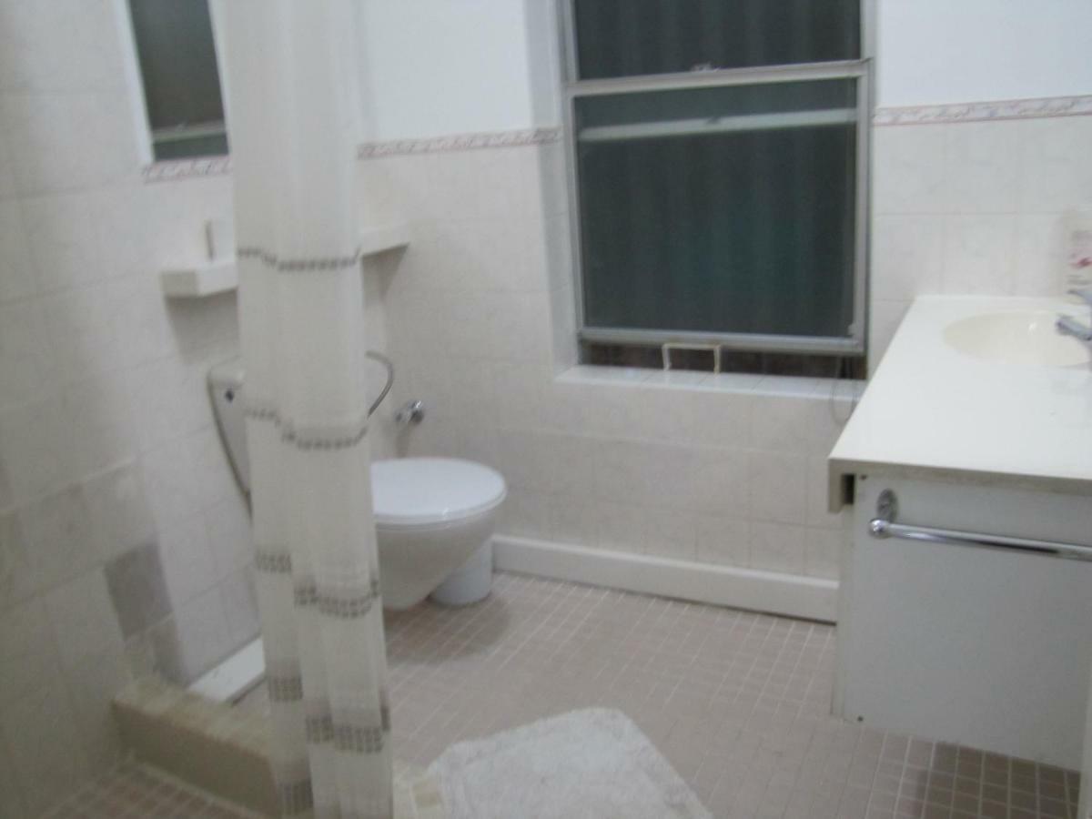 Guest house Charming In Bowl, Close Enough To The Action But Peaceful And Quiet. Cape Town